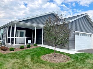 192 Hialeah Ln, Grayslake, IL 60030