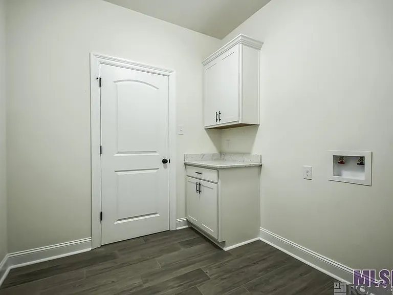 10904 Maitland Ave — Photo 12