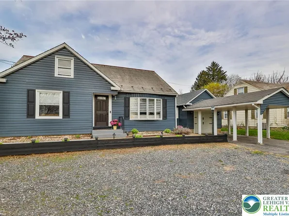 216 Young Rd, Nazareth, PA 18064