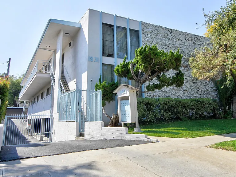 1831 Ramona Ave #2 — Photo 1
