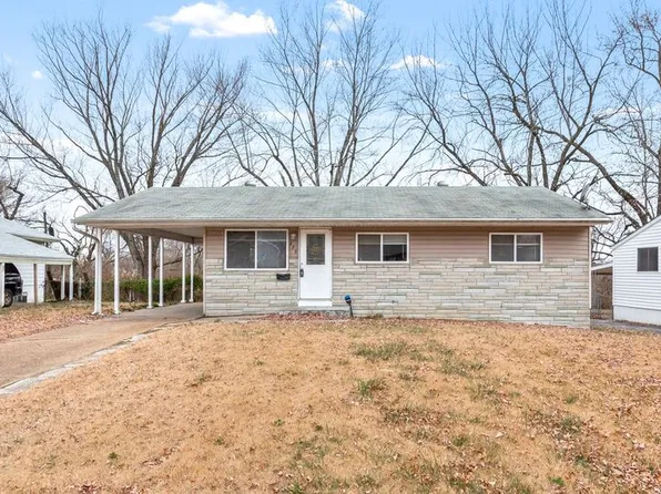 273 Roderick Dr, Saint Louis, MO 63137