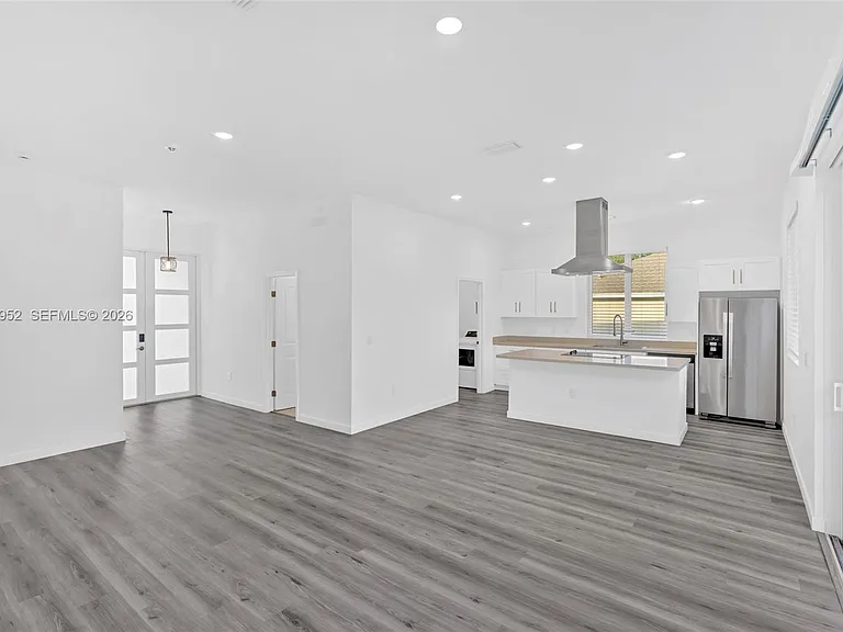719 Little Rock St E — Photo 10
