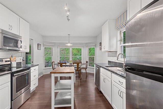 1st image of 113 Averys Creek Ln