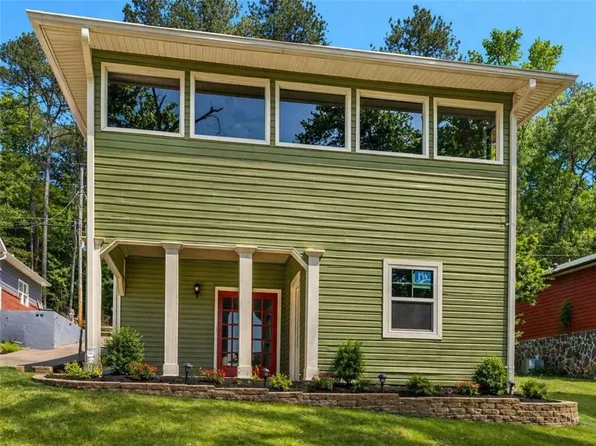 2298 E Lake Dr NE, Conyers, GA 30012