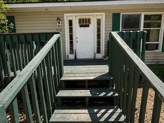 2nd image of 506 Lynn St