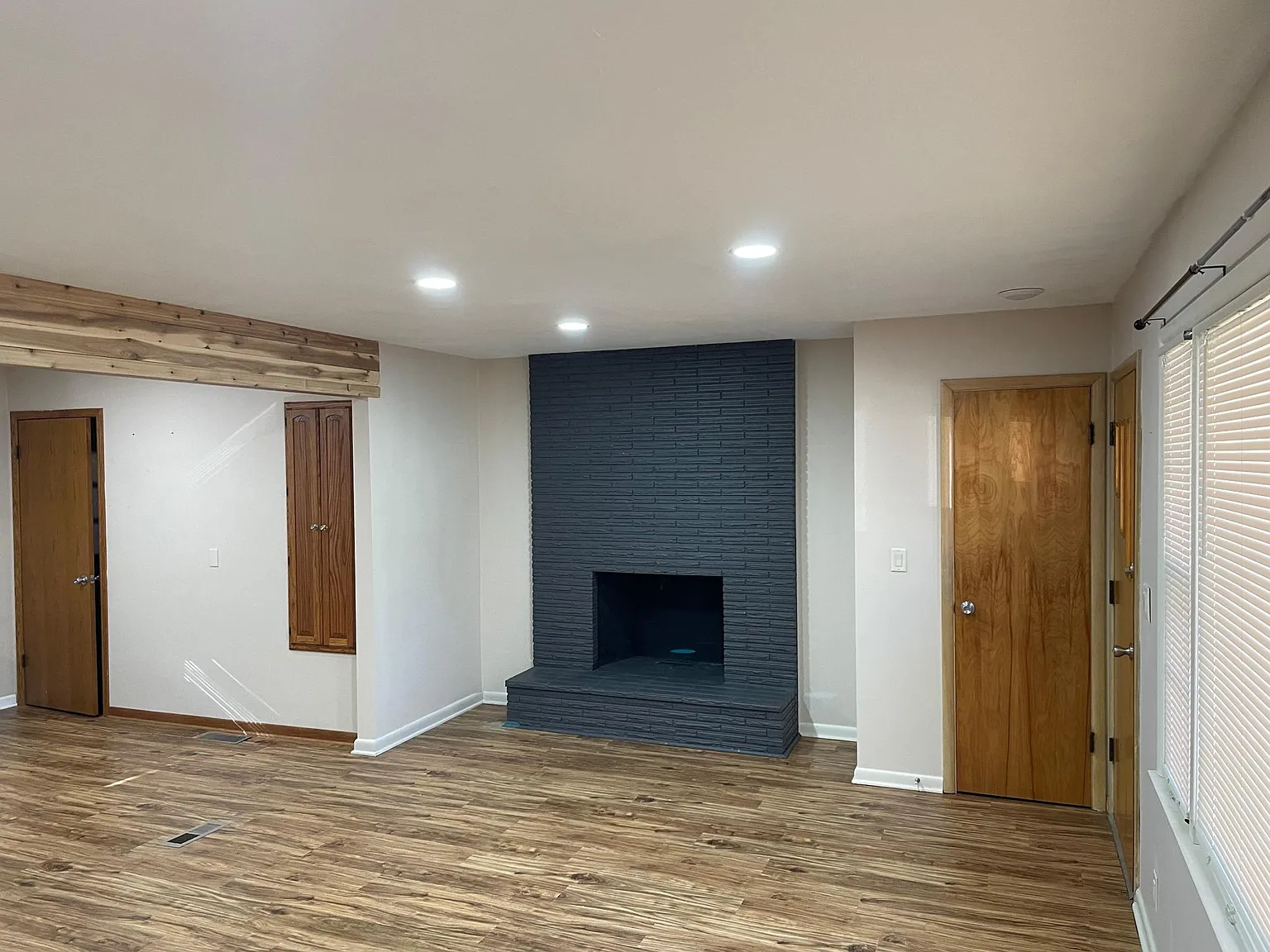 6745 Vine St — Photo 4