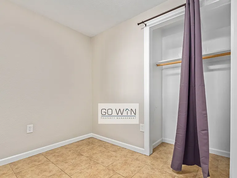 2146 E Taylor St — Photo 17