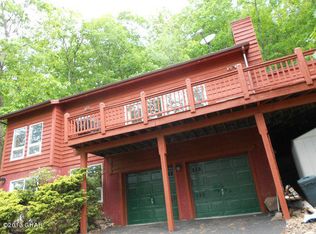 137 N Iroquois Cir, Hazleton, PA 18202