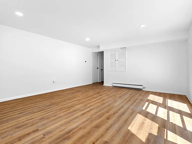 1390 Paxon Pl — Photo 30