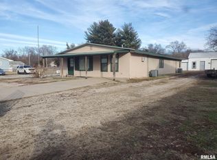 1512 Spring Bay Rd, East Peoria, IL 61611