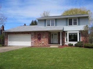 16366 Lake Forest Dr, Strongsville, OH 44136