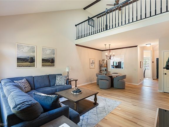 5th image of 2939 Halwyck Cir NW