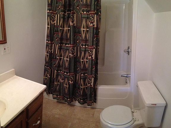 5th image of 627 Poplar St APT C