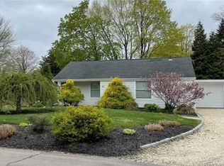 45 Harvester Rd, Fairfield, CT 06825