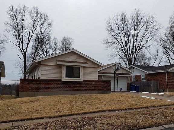 3rd image of 4302 Tarentum Dr