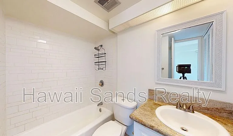 225 Queen St #26H — Photo 12