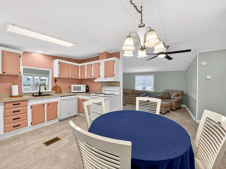 516 Jason Dr — Photo 13