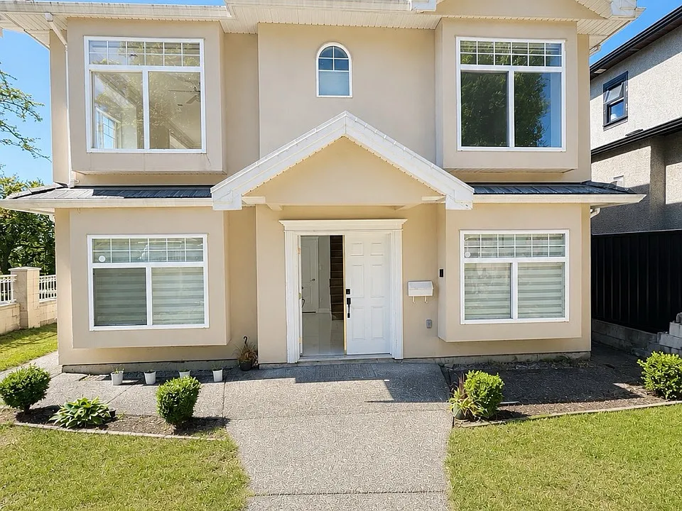 7577 Jasper Cres #1