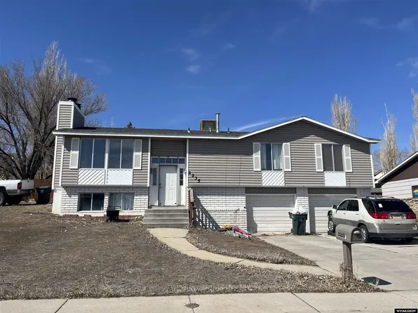 2235 New Hampshire St, Green River, WY 82935