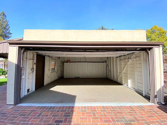 Residential Garage