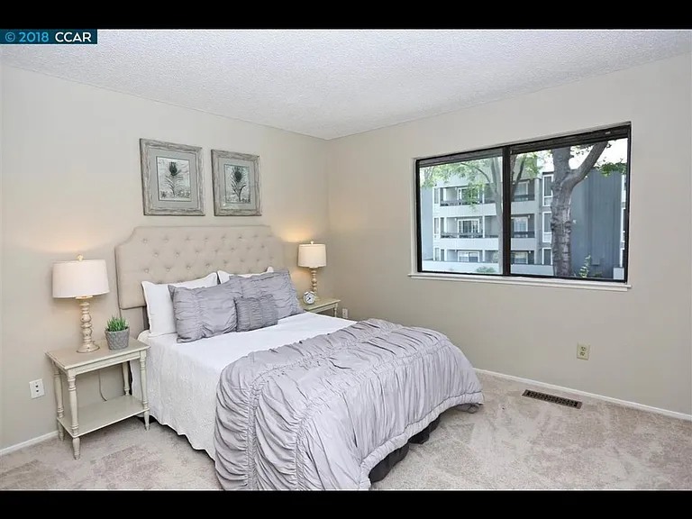 1771 Laguna St #8 — Photo 8