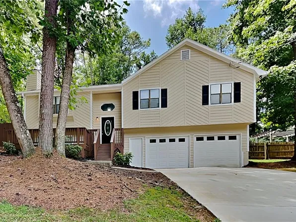 6035 Stone Wood Dr NW, Kennesaw, GA 30152
