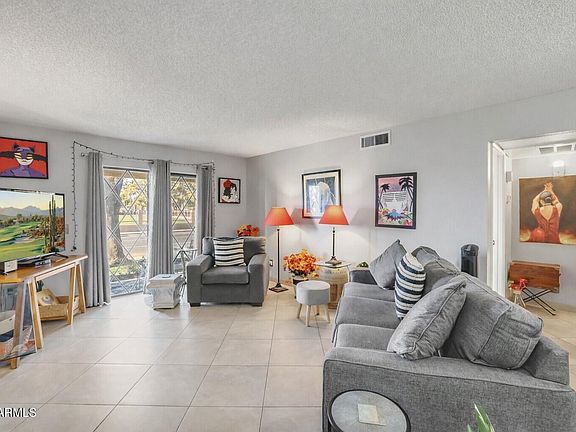 2nd image of 1920 W LINDNER Avenue #175