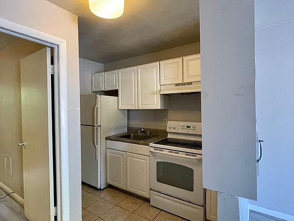 4th image of 925 Baldwin Ave APT 2
