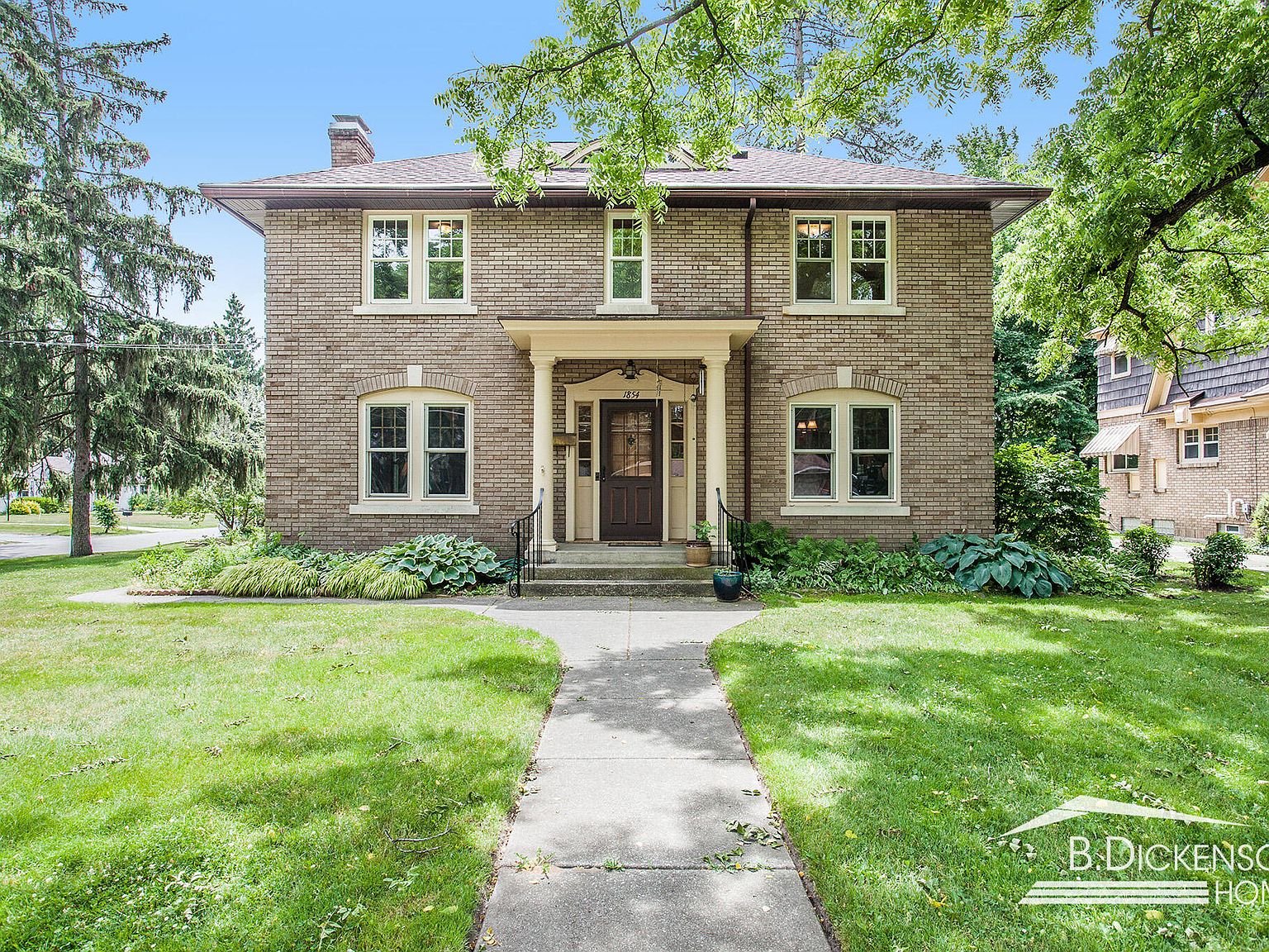1854 Leonard St NW, Grand Rapids, MI 49504 Zillow