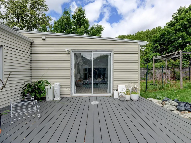 50 Chestnut St — Photo 28