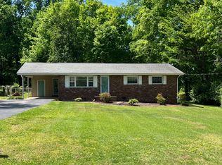 221 Cogdill Rd, Knoxville, TN 37922
