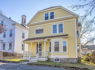 122 Bedford St, New Bedford, MA 02740