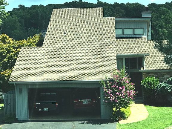 2nd image of 3766 Hickory Cove Ln