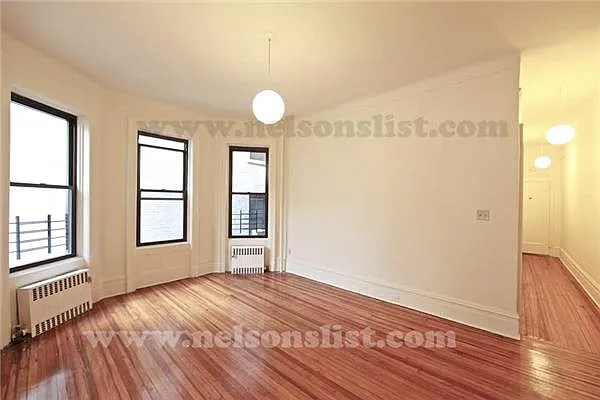 Rented by R New York | media 2