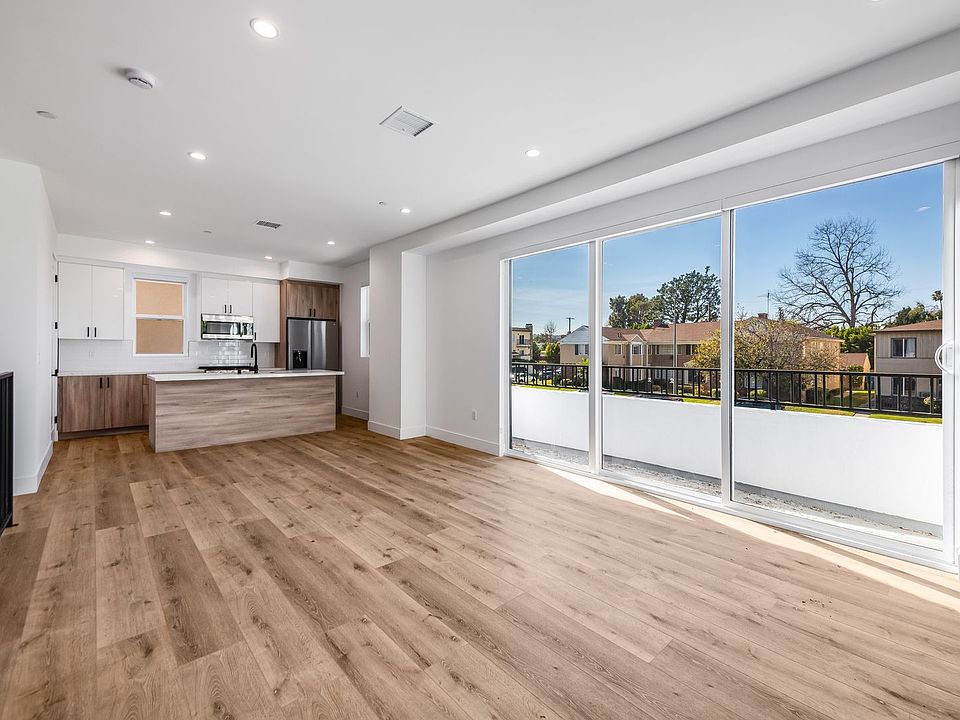 1st image of 5044 Laurel Canyon Blvd #1