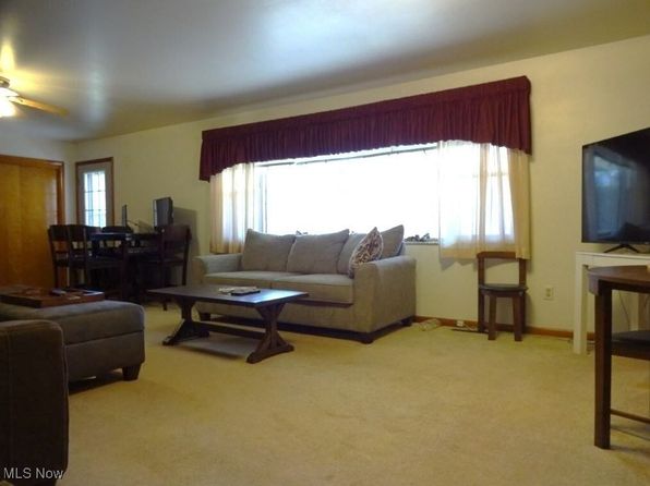 78 Blown Timber Rd, Newton, WV 25266