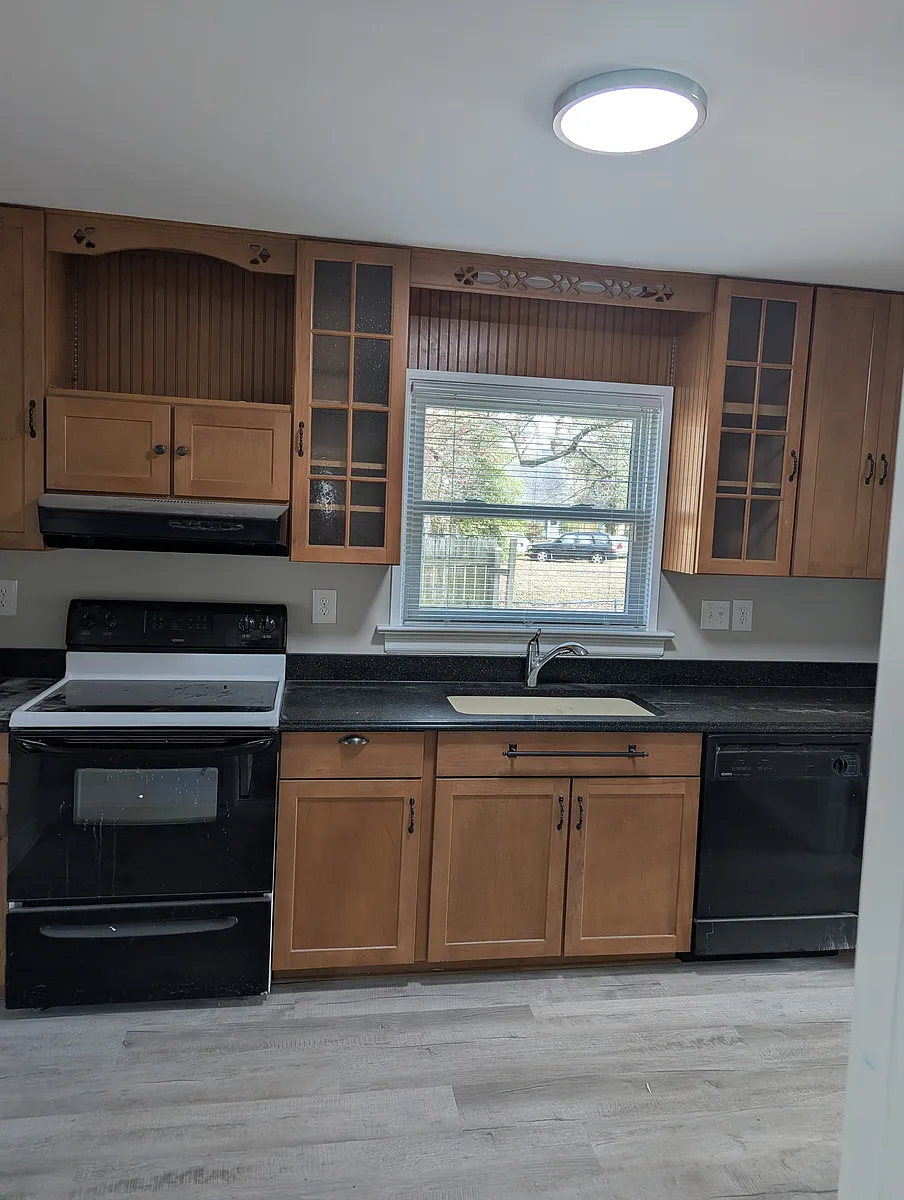 Building Photo - 121 E Magruder St #1