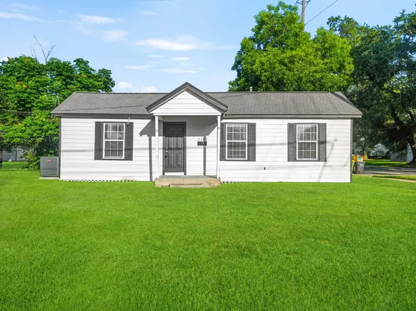 2102 N Galveston Ave, Pearland, TX 77581