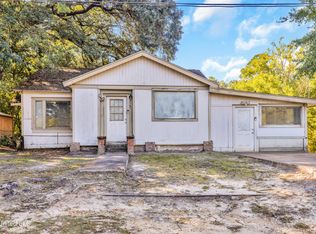 718 Signal St, Ocean Springs, MS 39564