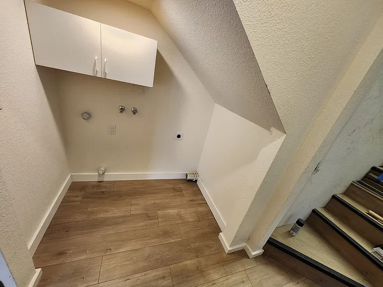 402 S Laurel St — Photo 12