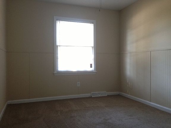 5th image of 7626 Ireland Dr