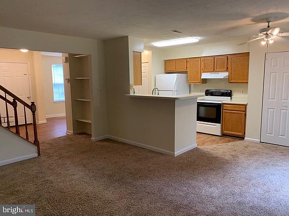 4th image of 604 Bridlewood Dr