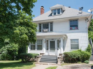 279 Villa St, Elgin, IL 60120