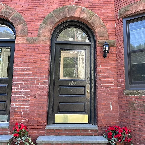 120 Brook St #2 — Photo 1