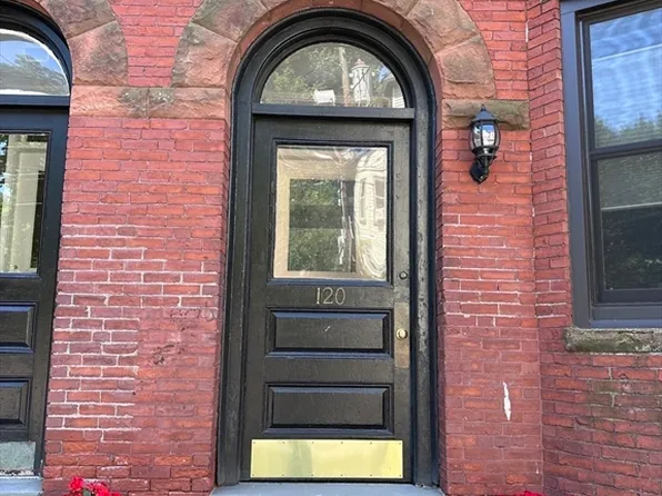 120 Brook St #2, Brookline, MA 02445
