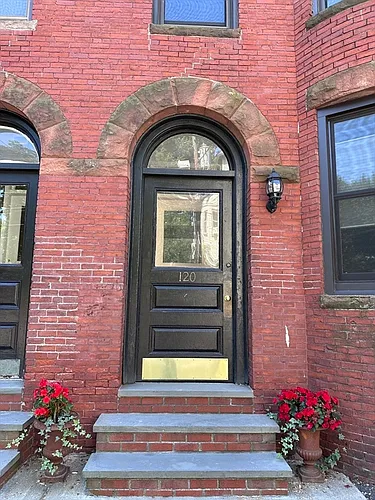 120 Brook St #2 Photo 1