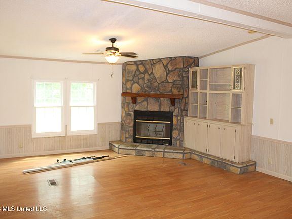 3rd image of 1660 Candy Owens Rd