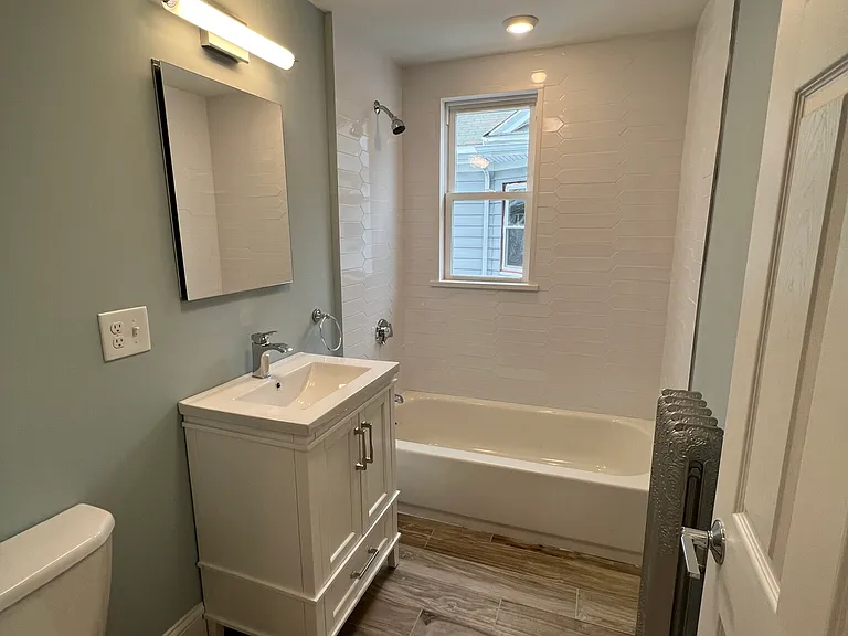 11 Burnham St #2F — Photo 16