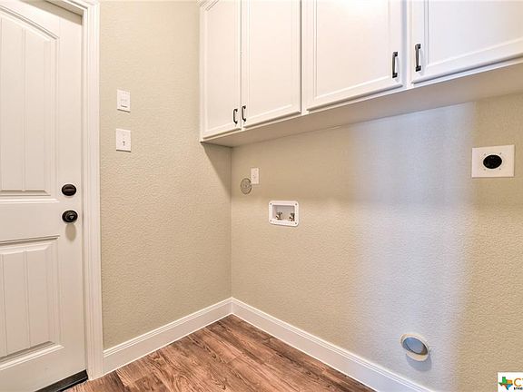 5th image of 2606 Paisley Dr