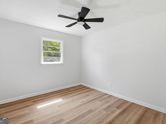 4th image of 5734 Hill Rd